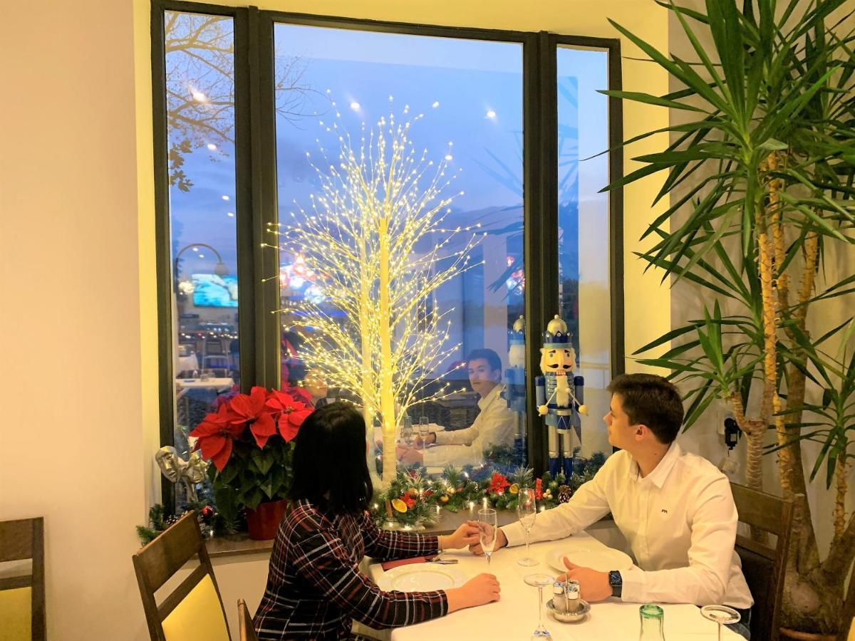 Waterfront Lodge ドゥナパタイ エクステリア 写真